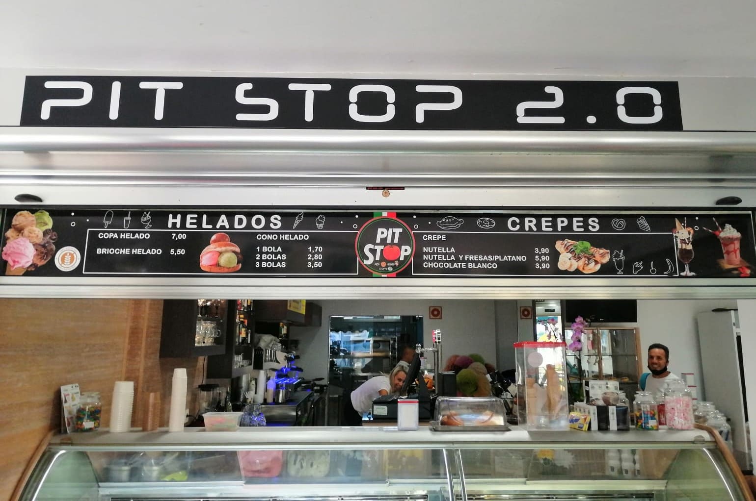 letras corpóreas donde se lee Feroher, que han sido realizadas por rotulos Las Palmas